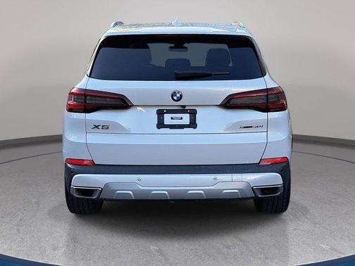 Mineral White Metallic 2023 BMW X5 sDrive40i