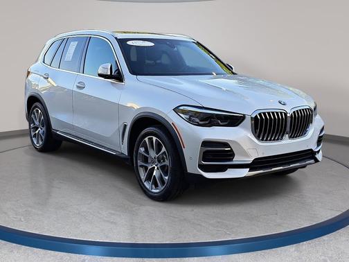 Mineral White Metallic 2023 BMW X5 sDrive40i
