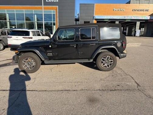 2024 Jeep Wrangler Sahara