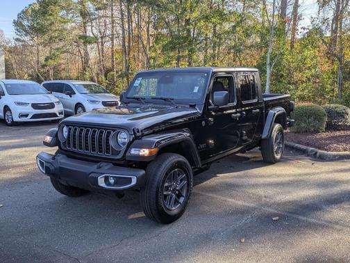 2026 Jeep Gladiator Sport