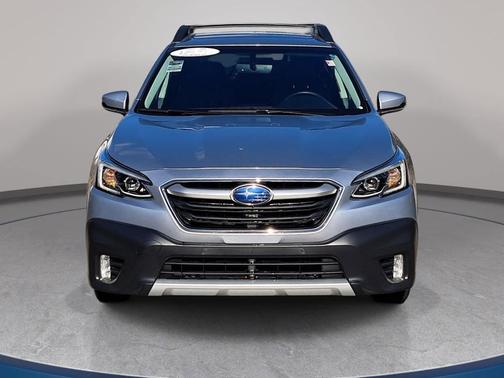 Ice Silver Metallic 2022 Subaru Outback Limited XT
