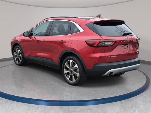 Rapid Red Metallic Tinted Clearcoat 2023 Ford Escape Platinum