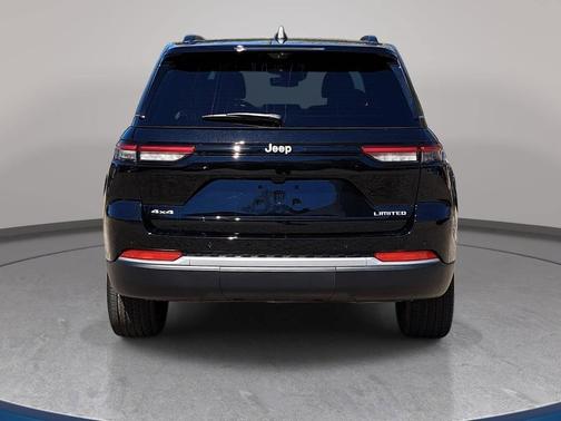 Diamond Black 2026 Jeep Grand Cherokee Limited 4x4