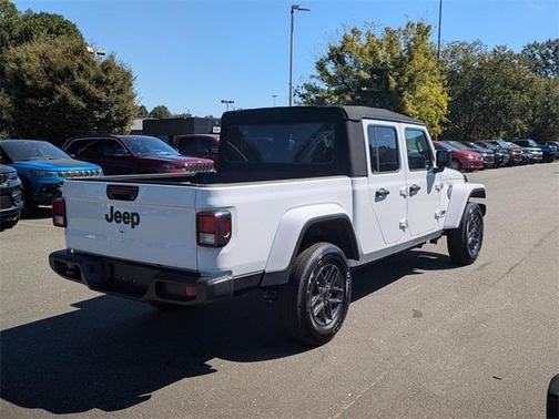 2025 Jeep Gladiator Sport