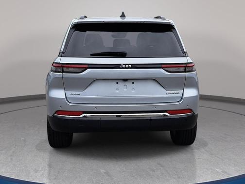 Silver Zynith 2023 Jeep Grand Cherokee Laredo X