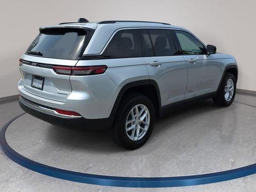 Silver Zynith 2023 Jeep Grand Cherokee Laredo X