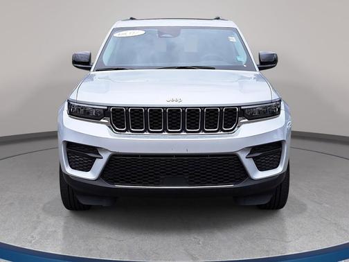 Silver Zynith 2023 Jeep Grand Cherokee Laredo X
