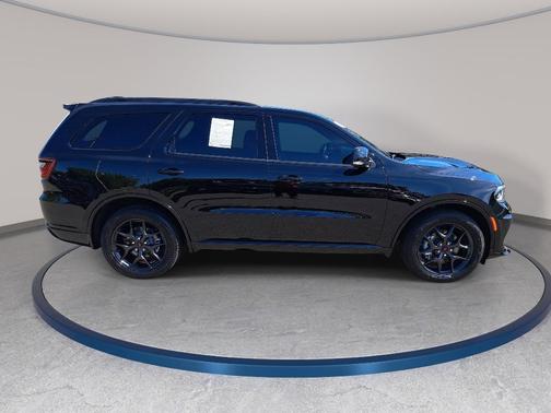 DB Black Clearcoat 2026 Dodge Durango GT Plus HEMI V8