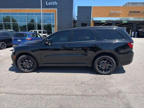 DB Black Clearcoat 2026 Dodge Durango GT Plus HEMI V8