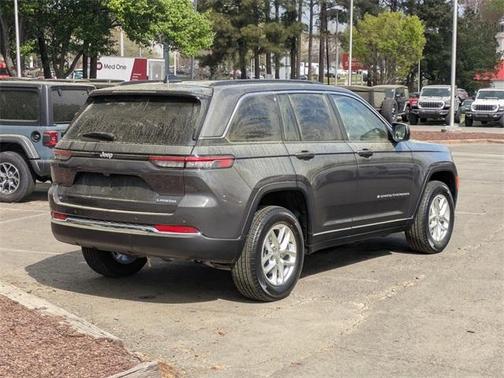 2025 Jeep Grand Cherokee Laredo