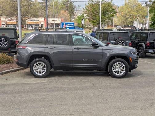 2025 Jeep Grand Cherokee Laredo