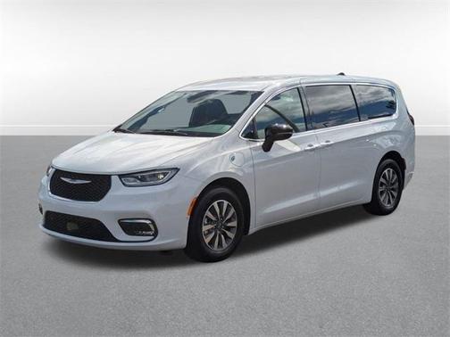 2025 Chrysler Pacifica Hybrid Select
