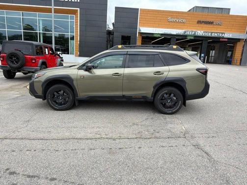Autumn Green Metallic 2024 Subaru Outback Wilderness