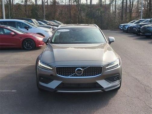2021 Volvo V60 Cross Country T5