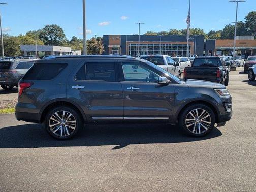 2017 Ford Explorer Platinum