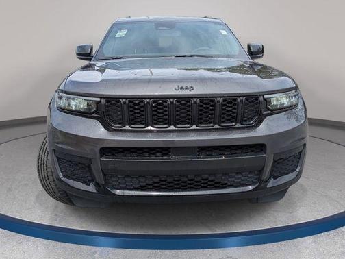 Metallic 2023 Jeep Grand Cherokee L Laredo