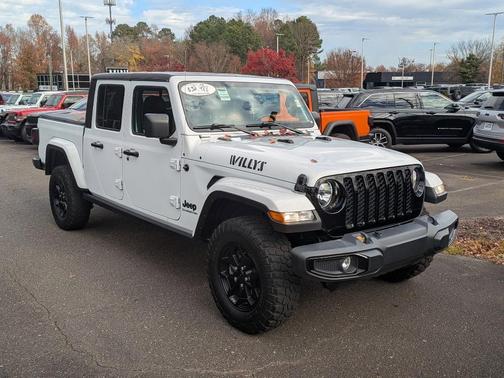 2021 Jeep Gladiator Sport