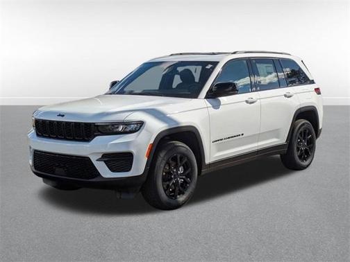 2025 Jeep Grand Cherokee Laredo