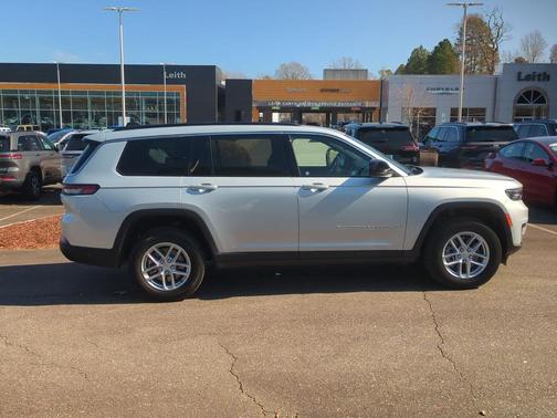 2024 Jeep Grand Cherokee L Laredo