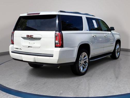 2017 GMC Yukon XL SLT