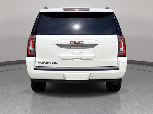 2017 GMC Yukon XL SLT