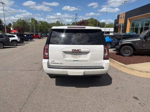 2017 GMC Yukon XL SLT