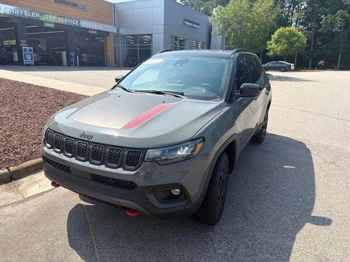 Sting Gray Clearcoat 2023 Jeep Compass Trailhawk