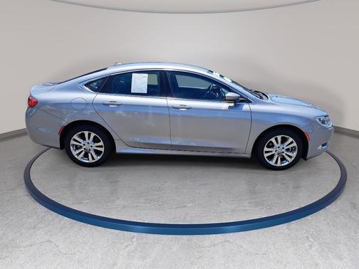 Billet Silver Metallic Clearcoat 2017 Chrysler 200 Limited