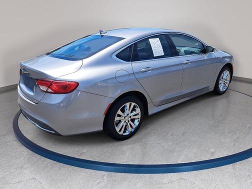 Billet Silver Metallic Clearcoat 2017 Chrysler 200 Limited