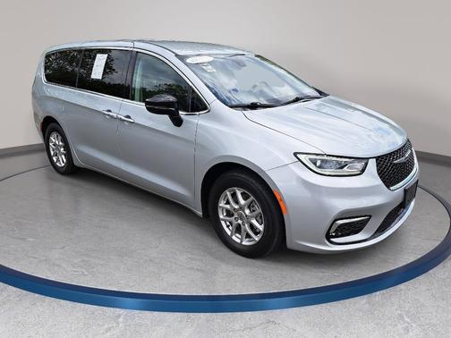 Silver Mist Clearcoat 2024 Chrysler Pacifica Touring-L