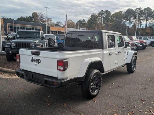 2026 Jeep Gladiator Sport