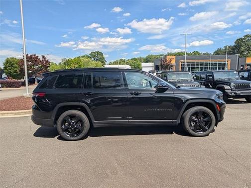 2024 Jeep Grand Cherokee L Laredo