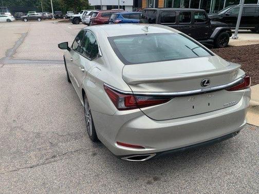 2021 Lexus ES 350 Base