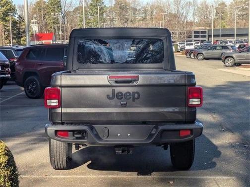 2026 Jeep Gladiator Sport