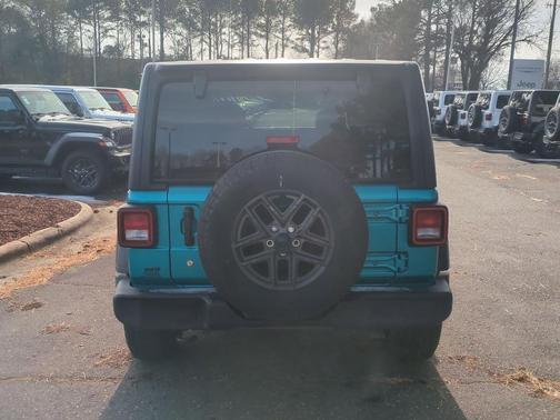 2024 Jeep Wrangler Sport