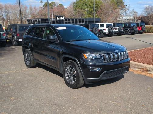 2020 Jeep Grand Cherokee Laredo E