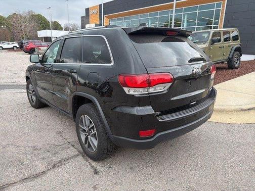 2020 Jeep Grand Cherokee Laredo E