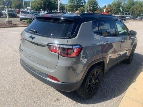 2023 Jeep Compass Altitude