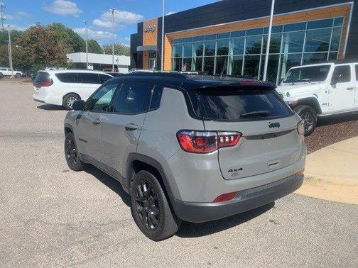 2023 Jeep Compass Altitude