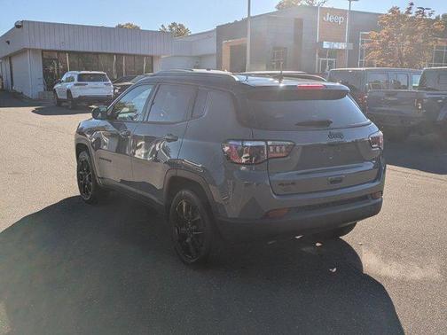 2023 Jeep Compass Altitude