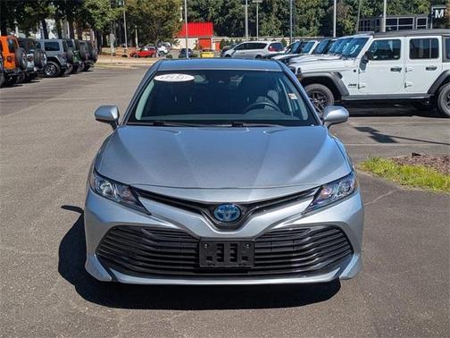 2020 Toyota Camry Hybrid LE