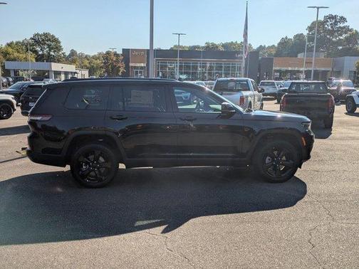 2025 Jeep Grand Cherokee L Laredo