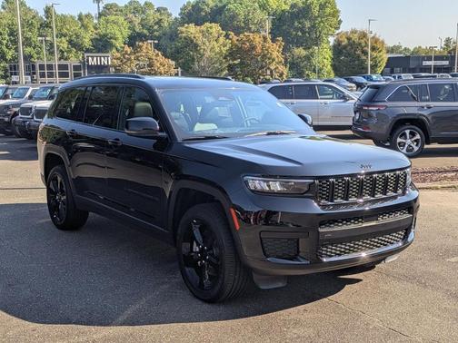 2025 Jeep Grand Cherokee L Laredo