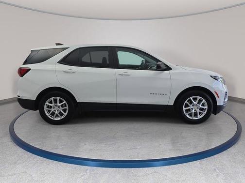 Summit White 2022 Chevrolet Equinox LS