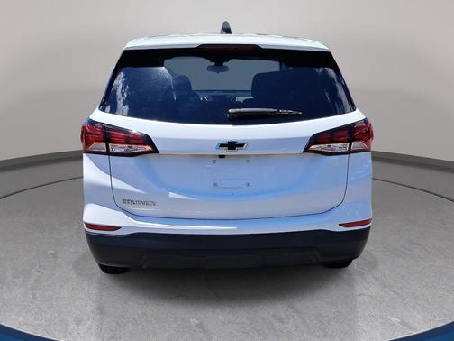 Summit White 2022 Chevrolet Equinox LS