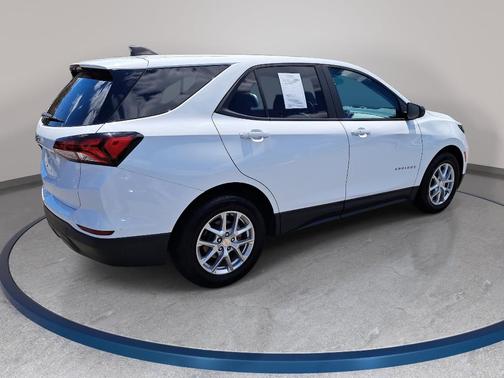 Summit White 2022 Chevrolet Equinox LS