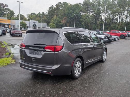 2018 Chrysler Pacifica Touring-L Plus