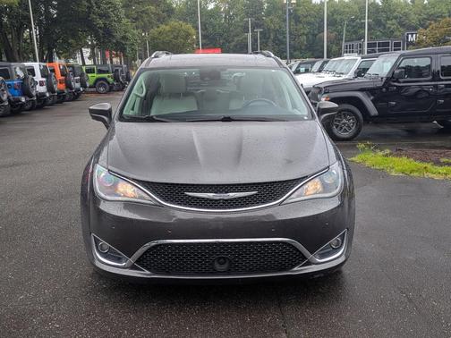 2018 Chrysler Pacifica Touring-L Plus