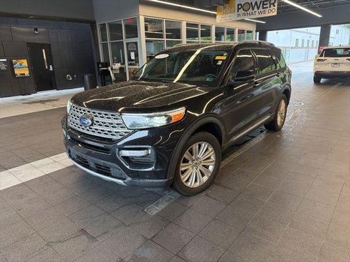 Black Metallic 2022 Ford Explorer Limited