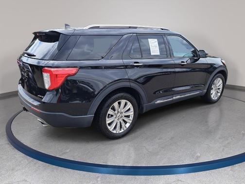 Black Metallic 2022 Ford Explorer Limited